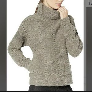 Prana crest land pullover